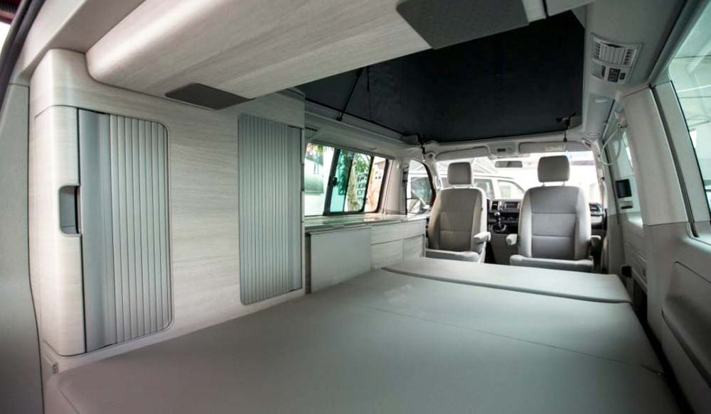 VW T6.1 California Coast Edition – Bett im Heckbereich