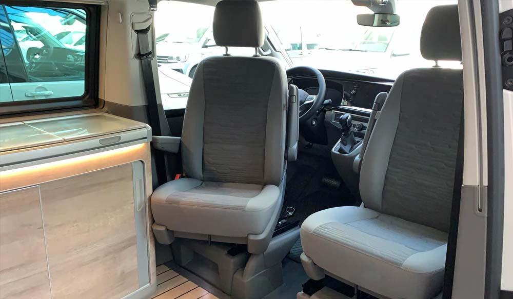 Drehbare Sitze im VW T6.1 California Coast Edition