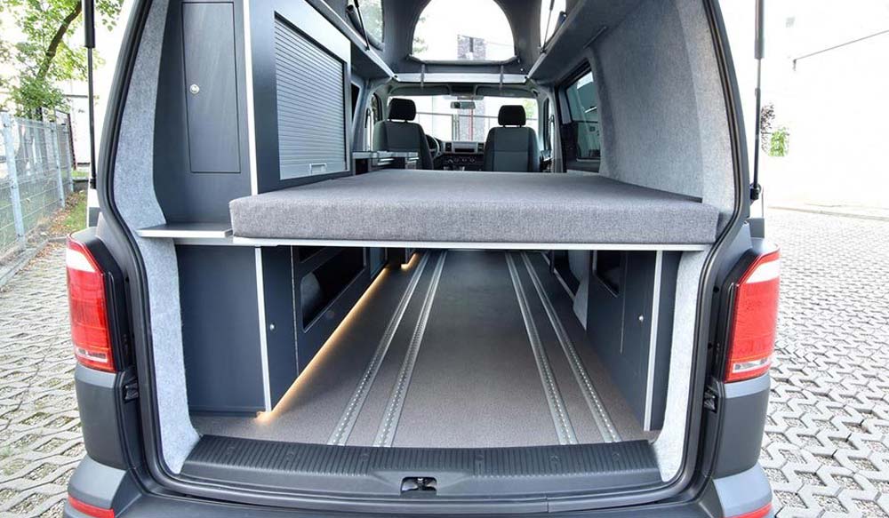 VW T6.1 California Coast Edition – geöffnete Kofferraumklappe