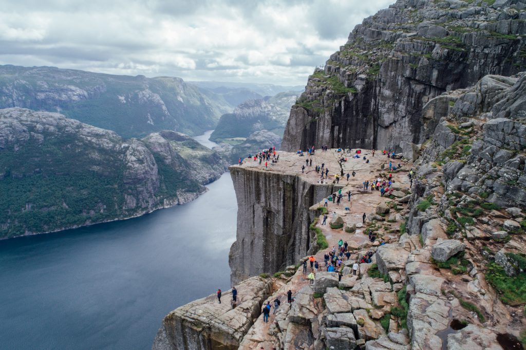 Die Sehenswürdigkeiten von Norwegen erkunden und einen unvergesslichen Urlaub planen.