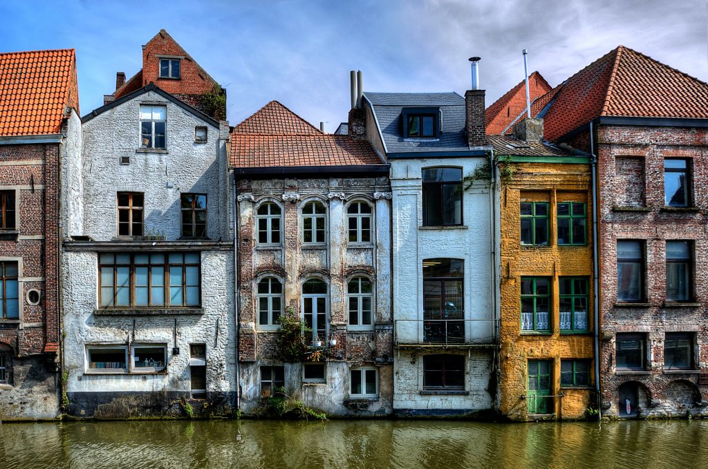 Bunter Häuser in Belgien