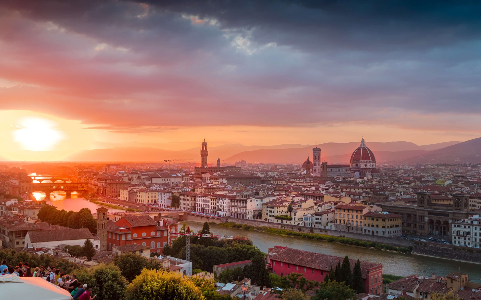 Wohin im April mit dem Wohnmobil: Blick auf Florenz
