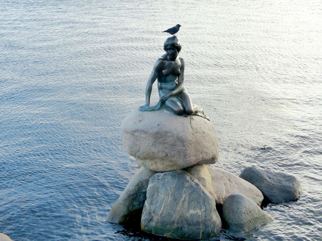 Statue der kleinen Meerjungfrau