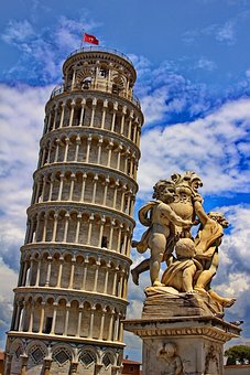 Camping Italien am Meer - Blick auf den Schiefen Turm von Pisa