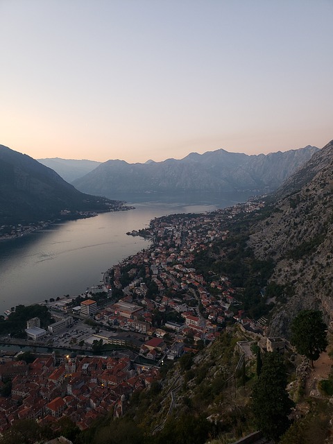 Unbekannte Reiseziele - Blick auf Kotor und ihre Bucht.